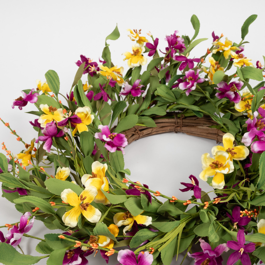 FRESH PICK PANSY WREATH - 22 INCH