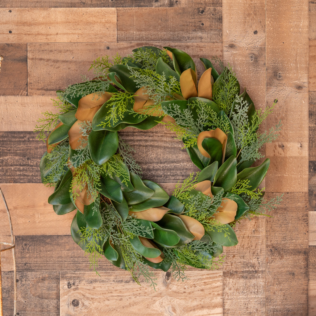 MAGNOLIA EVERGREEN WREATH - 26 INCH