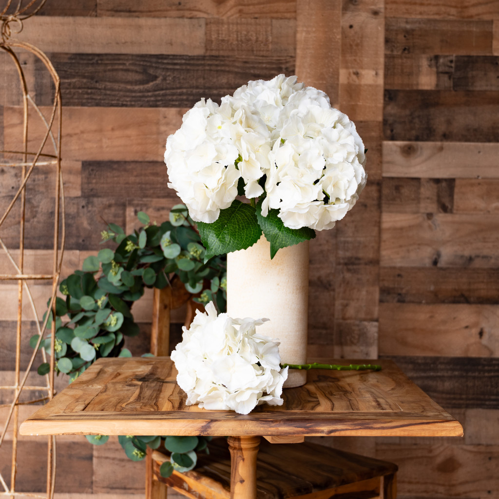 Hydrangea Real Touch Ivory 20"