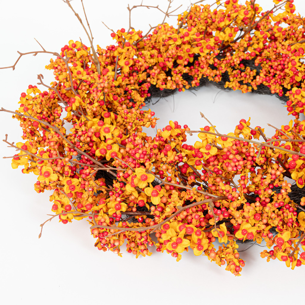 BITTERSWEET VINE WREATH - 24 INCH