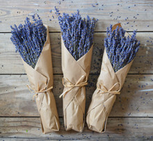 FRENCH LAVENDER WRAPPED IN KRAFT PAPER - MIN 12