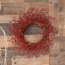 BERRY & PIP RED WREATH - 22 INCH