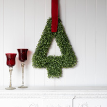UV FAUX BOXWOOD TREE 21.5W X 25.5L