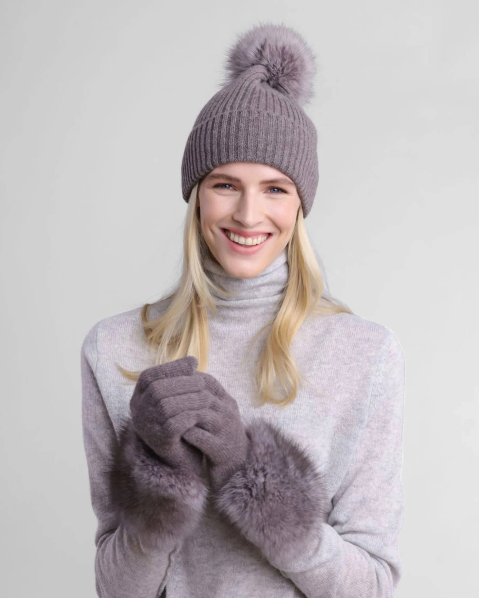Alashan Cashmere 100% Cashmere Luxe Ribbed Fox Pompom Hat | Island