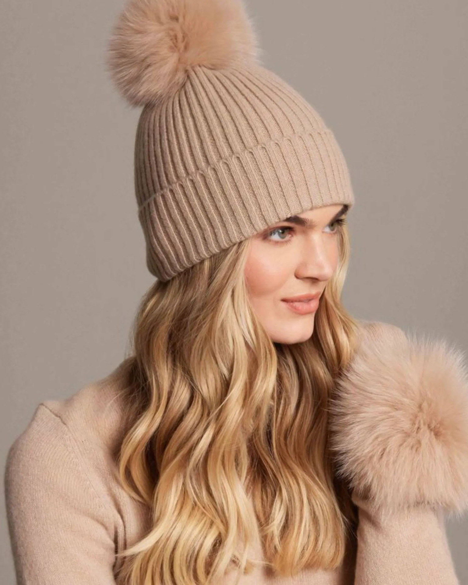 Alashan Cashmere 100% Cashmere Luxe Ribbed Fox Pompom Hat | Island
