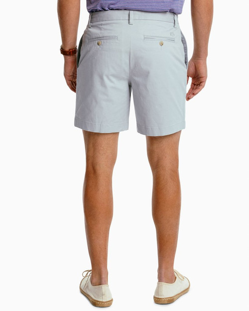 Southern Tide The New Channel Marker 7" Short in Seagull Grey 