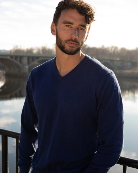 Alashan cashmere Men's Cotton Cashmere Classic V-Neck Pullover