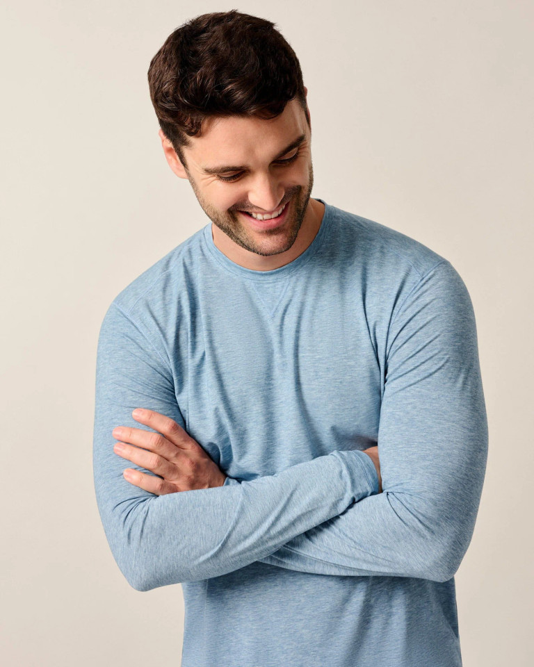 Johnnie-O Men's The Course Performance Long Sleeve T-Shirt