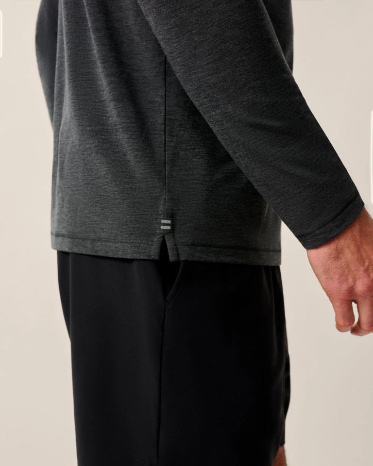 Johnnie-O Men's The Course Performance Long Sleeve T-Shirt