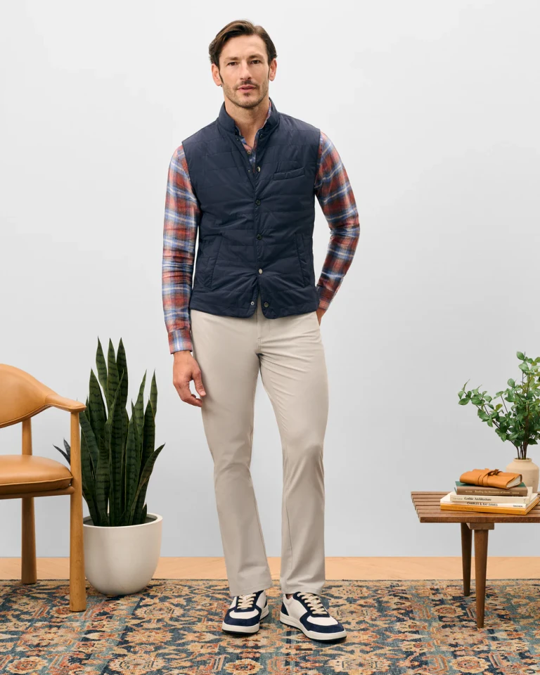 Johnnie-O Men's Bauer Top Shelf Quilted Vest 