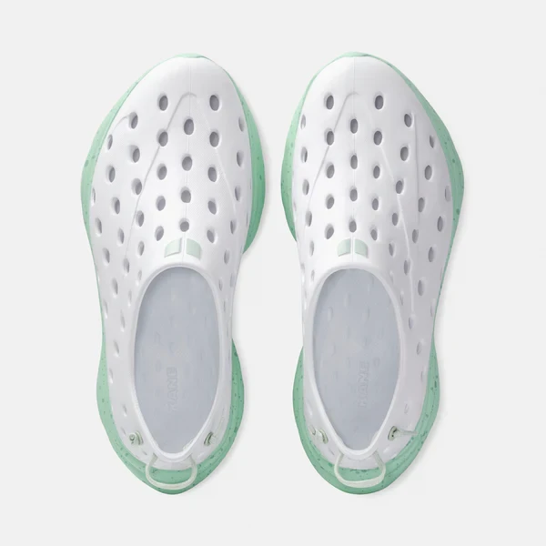KANE Footwear Revive Active Recovery Shoe