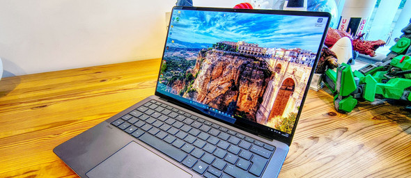 HP ZBook Ultra 14 G1a Mobile Workstation, Ryzen AI Max+ PRO 395, 64GB RAM, 1TB SSD, Windows 11 Pro - A3ZH3ET#ABU