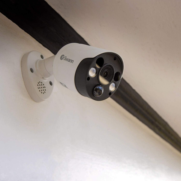 Swann 5MP Super HD Thermal Sensing Analogue Spotlight Bullet CCTV Camera