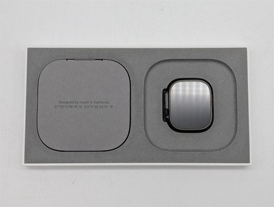 Apple Watch Ultra 2 49mm Black Titanium GPS Cellular Dark Green Alpine