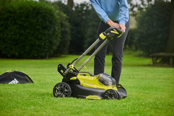 Ryobi RY18LMX40C-0 18V ONE+ Cordless Brushless 40cm Lawnmower, 50L Bag, Body Only - RY18LMX40C-0 – image 2