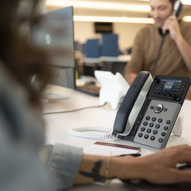 Poly Edge E320 IP Desk Phone, 3.5" Colour Display, PoE, Bluetooth, NoiseBlockAI - 82M88AA – image 3