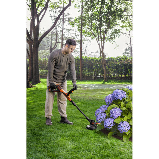 BLACK+DECKER 18V Cordless Strimmer with Resin Blades, 25cm Cut, 2.0Ah Battery Kit - BCSTR918D1-GB – image 4