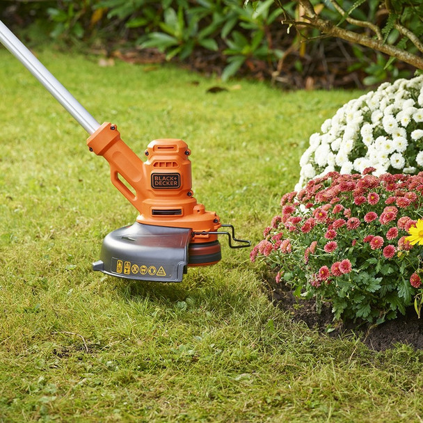 BLACK+DECKER Corded Electric Strimmer, 450W, 25cm Cutting Width, Automatic Line Feed - BESTA525-GB – image 4