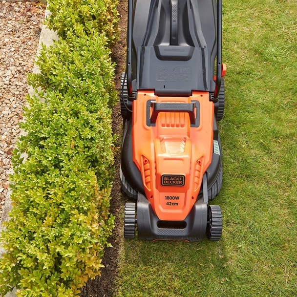 BLACK+DECKER 1800W 42cm Electric Lawn Mower with Bike Handle and Roller - BEMW481BH-GB – image 8