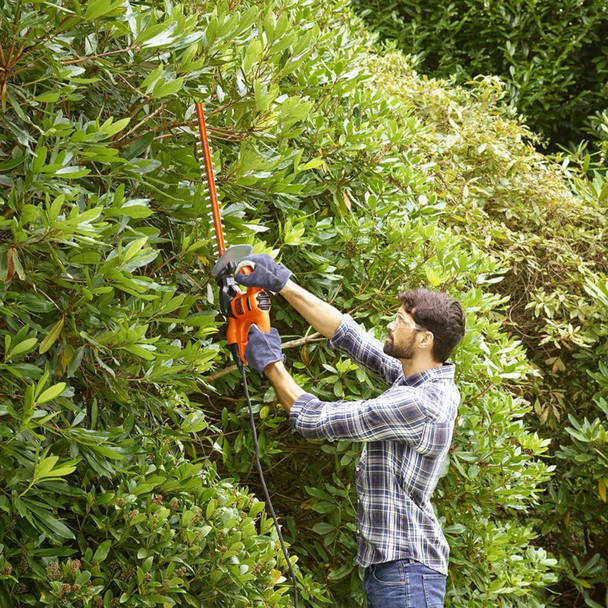 BLACK+DECKER 420W Electric Hedge Trimmer, 45cm Dual Action Blade, 16mm Cut Capacity - BEHT201-GB – image 5