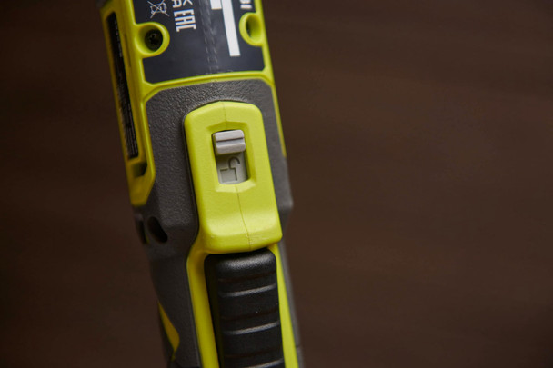 RYOBI 4V USB Lithium Cordless 1/4 Inch Ratchet Wrench, 8Nm, with 1x 2.0Ah Battery - RR14W4-120G – image 6