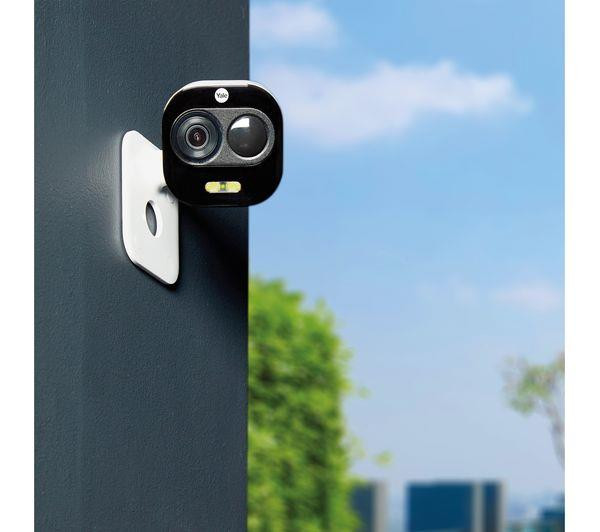 Yale Full HD 1080p Outdoor WiFi Camera With Spotlight Siren & 2-Way Audio