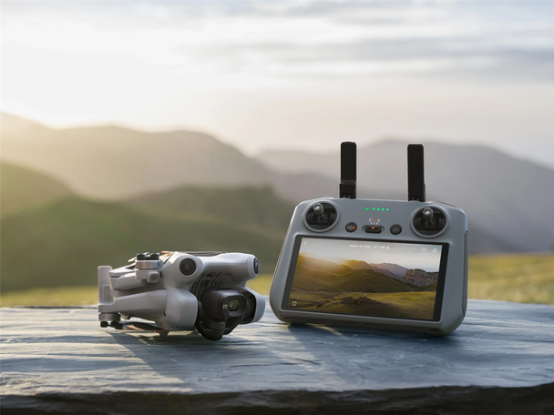 DJI Mini 4 Pro Drone Fly More Combo - Grey With RC2 Controller – image 2