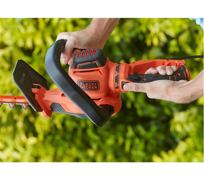 Black + Decker 650W 60cm Twist Handle Hedge Trimmer with Sawblade