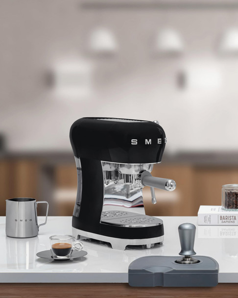 Smeg ECF02 Espresso Coffee Machine - Black 15 Bar Pump Italian Design