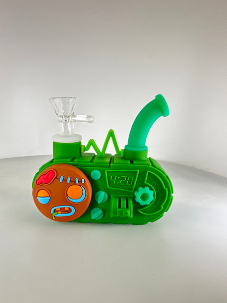 Silicon Radio Shape Water Pipe Bong