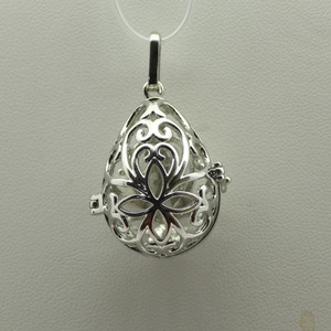 Cage, Egg, Filigree, Silver Plated Metal Alloy, Pendant 33mm Cage, Egg, Filigree, Silver Plated Metal Alloy, Pendant 33mm