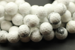 Howlite, Natural, Faceted Round 10mm