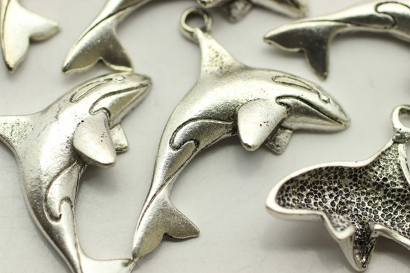 Whale, 30x20x4mm, Antique Silver Plated Metal Alloy, 6 PCS