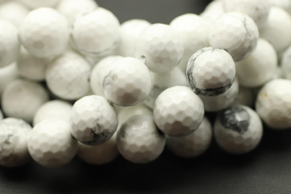 Howlite, Natural, Faceted Round 10mm