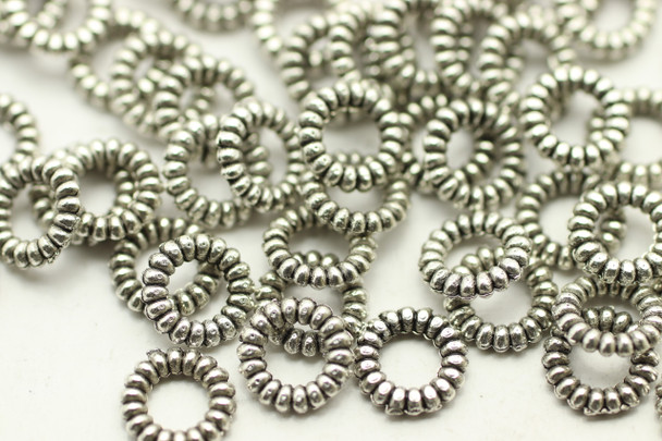 Spacer, Twist Ring, 6x1mm, 4mm hole, Antique Silver Plated (Metal Alloy), approx 247 per bag