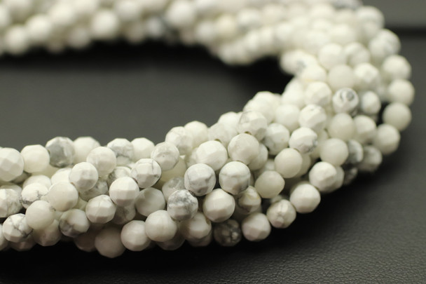 Howlite, Natural, Faceted Round, 4mm Strand
