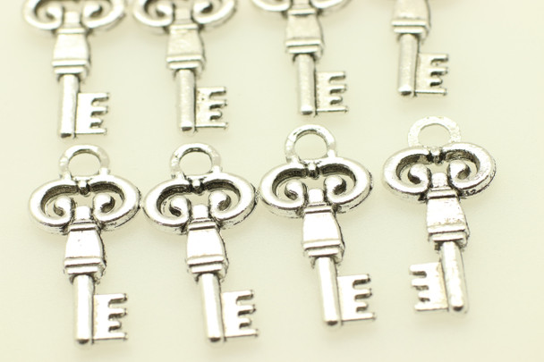 Key, Curl Design, Antique Silver (Metal Alloy), 28.5x13mm,  approx. 16