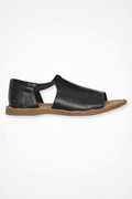 Cove Modern Sandals by Børn®