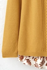 Lightweight Peaks Cardigan