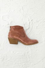 Aisley Boots by Söfft®
