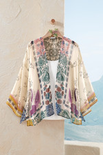 Artful Notions Topper