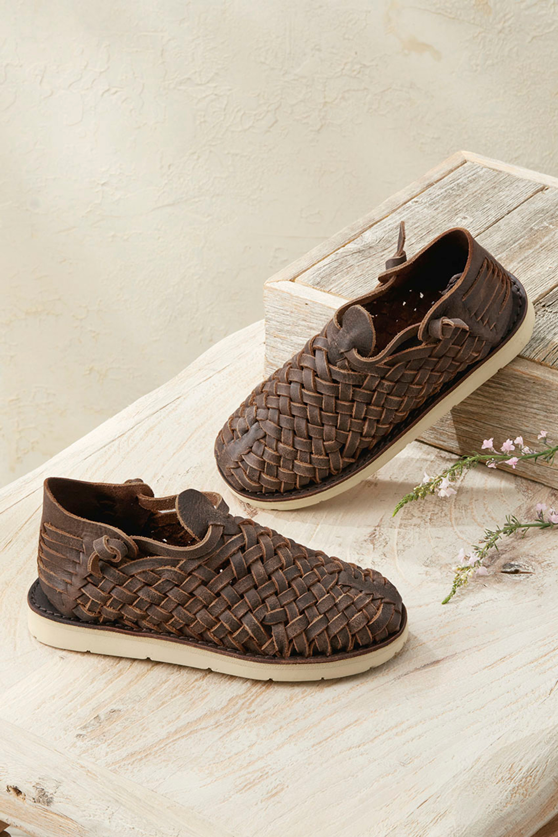 womens huarache flats