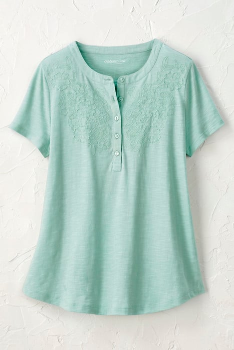 Clarissa Tee