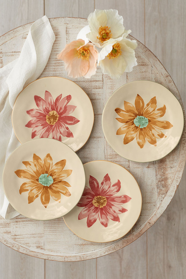 Painted Daisy Dessert Plates, Set of 4