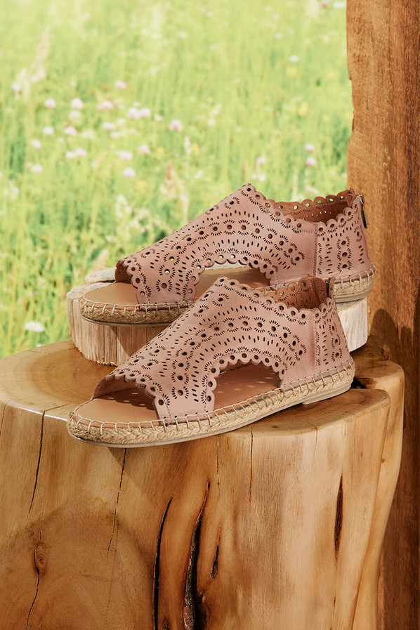 Amelia Flats by Walk With Me™