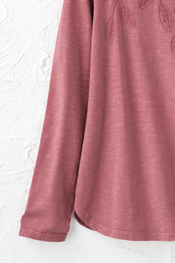 Leaf Embroidered Tee