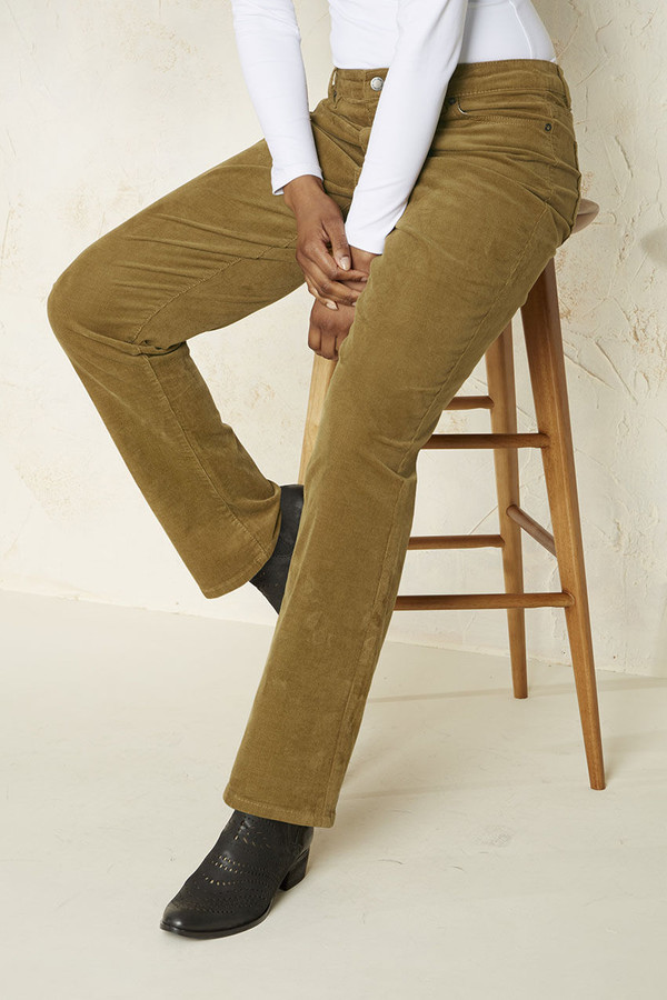 Pinwale Stretch Straight Leg Corduroys