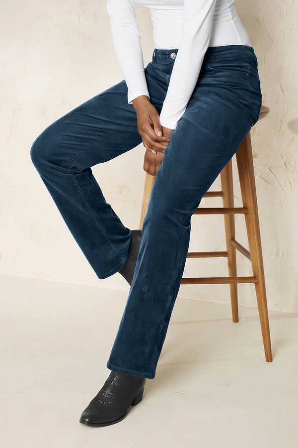 Pinwale Stretch Straight Leg Corduroys