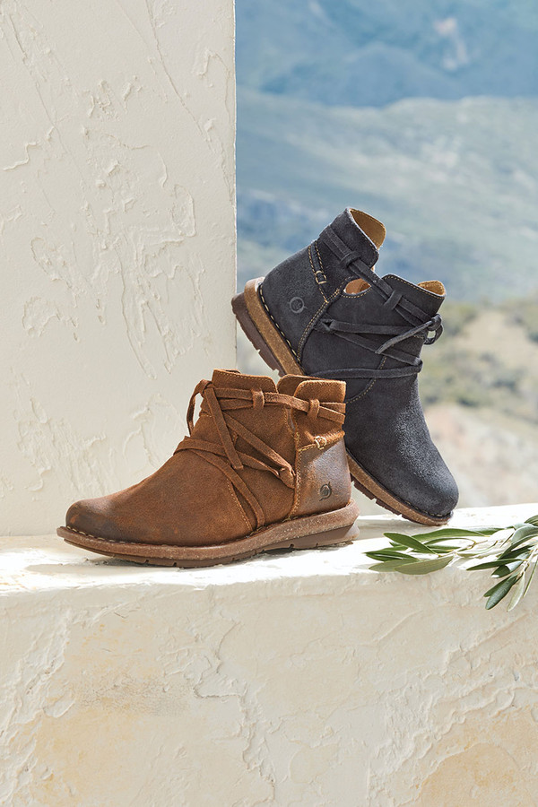 Tarkiln Chukka Boots by Børn®