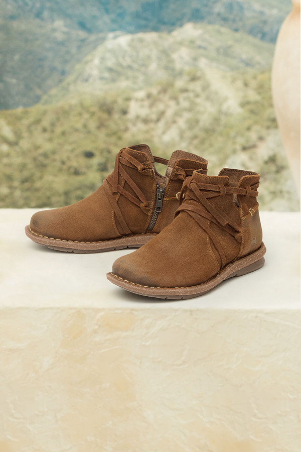 Tarkiln Chukka Boots by Børn®